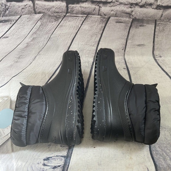 Crocs Classic Neo Puff Shorty Snow Boot 207311 Womens Size 7 New - Picture 6 of 11